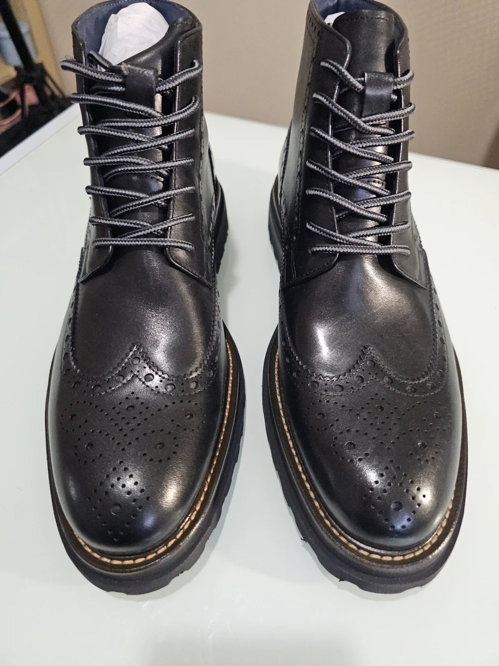 NWT Men's Steve Madden Koda Black Leather Wingtip Lace-Up Boots 9